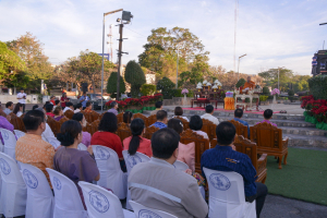 มรท. ร่วมพิธีทำบุญตักบาตรวันส่งท้ายปีเก่า ต้อนรับปีใหม่
