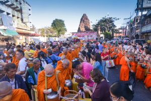 มรท. ร่วมพิธีทำบุญตักบาตรวันขึ้นปีใหม่ พ.ศ. 2567