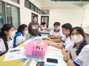 ศูนย์วิทยาศาสตร์จัดค่ายวิทยาศาสตร์ให้นักเรียนโรงเรียนพระนารายณ์