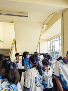 ศูนย์วิทยาศาสตร์จัดค่ายวิทยาศาสตร์ให้นักเรียนโรงเรียนพระนารายณ์