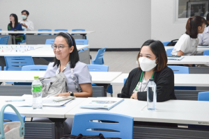ศูนย์ภาษาจัดอบรมการใช้ Digital Tools to Enhance Learners Soft Skills for Effective Business Correspondence