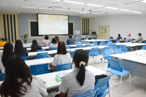 ศูนย์ภาษาจัดอบรมการใช้ Digital Tools to Enhance Learners Soft Skills for Effective Business Correspondence