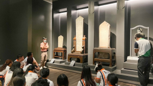 ชุมนุมรักษ์กลอนกานท์ขับขานทำนองเสนาะ จัดโครงการ ทอดน่อง  ล่องเรือ ตามรอยโคลง ตามรอยคำ