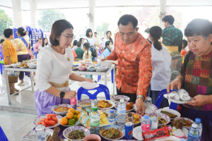 มรท. ร่วมโครงการ ผู้ว่าฯ พาแต่งไทย หิ้วปิ่นโตทำบุญ เกื้อกูลพระพุทธศาสนา รักษาสิ่งแวดล้อม จ.ลพบุรี ครั้งที่ 4