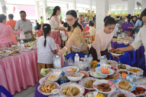 มรท. ร่วมโครงการ ผู้ว่าฯ พาแต่งไทย หิ้วปิ่นโตทำบุญ เกื้อกูลพระพุทธศาสนา รักษาสิ่งแวดล้อม จ.ลพบุรี ครั้งที่ 4