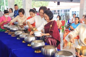 มรท. ร่วมโครงการ ผู้ว่าฯ พาแต่งไทย หิ้วปิ่นโตทำบุญ เกื้อกูลพระพุทธศาสนา รักษาสิ่งแวดล้อม จ.ลพบุรี ครั้งที่ 4