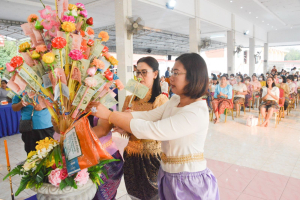 มรท. ร่วมโครงการ ผู้ว่าฯ พาแต่งไทย หิ้วปิ่นโตทำบุญ เกื้อกูลพระพุทธศาสนา รักษาสิ่งแวดล้อม จ.ลพบุรี ครั้งที่ 4