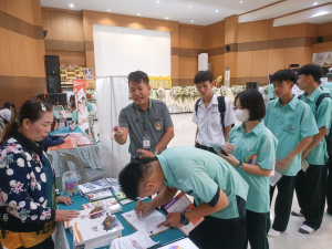 ปชส. พร้อมด้วย คณะเทคโนโลยีอุตสาหกรรม กองพัฒนานักศึกษา และนักศึกษา ลงพื้นที่ออกบูธแนะแนวการศึกษาและอาชีพโรงเรียนแก่งคอย จ.สระบุรี พบว่า ร้อยละ 80 ของนักเรียนชายที่เข้าร่วมการแนะแนวฯ มีความสนใจในหลักสูตรวิทยาศาสตรบัณฑิตและบริหารธุรกิจบัณฑิต และนักเรียนหญิงที่เข้าร่วมการแนะแนวฯ มีความสนใจในหลักสูตรอุตสาหกรรมศาสตรบัณฑิต