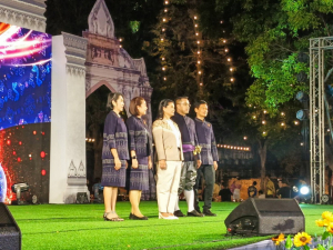 อธิการบดี มรท. นำคณะผู้บริหาร ร่วมเดินแบบผ้าไทยในกิจกรรมเดินแบบผ้าไทย โครงการรักษ์ภูษาศิลป์ถิ่นละโว้ ผ้าไทยใส่ให้สนุก