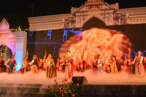 อธิการบดี มรท. นำผู้บริหาร คณาจารย์ และบุคลากร ร่วมพิธีเปิดงานแผ่นดินสมเด็จพระนารายณ์มหาราช ครั้งที่ 36 ประจำปี พ.ศ. 2567