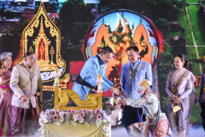 อธิการบดี มรท. นำผู้บริหาร คณาจารย์ และบุคลากร ร่วมพิธีเปิดงานแผ่นดินสมเด็จพระนารายณ์มหาราช ครั้งที่ 36 ประจำปี พ.ศ. 2567