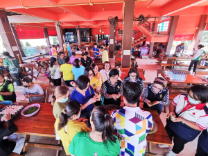 ศูนย์ส่งเสริมการจัดการศึกษาตามพระบรมราโชบาย มรท. จัดโครงการส่งเสริมการเรียนรู้เกษตรทฤษฎีใหม่เพื่อการดำรงชีวิต “การทำไข่เค็มใบเตยจากดินสอพอง”