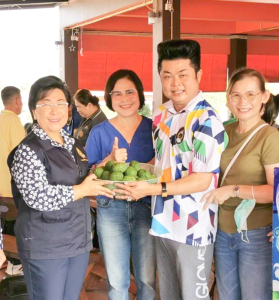 ศูนย์ส่งเสริมการจัดการศึกษาตามพระบรมราโชบาย มรท. จัดโครงการส่งเสริมการเรียนรู้เกษตรทฤษฎีใหม่เพื่อการดำรงชีวิต “การทำไข่เค็มใบเตยจากดินสอพอง”
