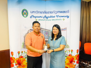 มรท. แสดงความยินดีแก่นักกีฬาของมหาวิทยาลัยฯ ในโอกาสได้รับรางวัลจากการเข้าร่วมการแข่งขันกีฬามหาวิทยาลัยแห่งประเทศไทย ครั้งที่ 49 