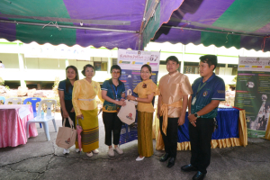 ปชส. พร้อมด้วย กองบริการการศึกษา และกองพัฒนานักศึกษา ลงพื้นที่ออกบูธแนะแนวการศึกษาและอาชีพโรงเรียนโคกกะเทียมวิทยาลัย พบว่า ร้อยละ 80 ของนักเรียนชายที่ร่วมการแนะแนวฯ มีความสนใจในหลักสูตรครุศาสตรบัณฑิต