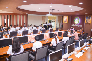 ศูนย์ภาษาจัดพิธีมอบเกียรติบัตรและเงินรางวัลแก่นักศึกษาที่ได้รับรางวัลจากการแข่งขันสาธิตการสอน โครงการอบรมพัฒนาทักษะภาษาอังกฤษสำหรับนักศึกษาครุศาสตรบัณฑิต ชั้นปีที่ 3 มรท.