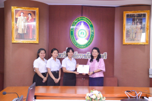 ศูนย์ภาษาจัดพิธีมอบเกียรติบัตรและเงินรางวัลแก่นักศึกษาที่ได้รับรางวัลจากการแข่งขันสาธิตการสอน โครงการอบรมพัฒนาทักษะภาษาอังกฤษสำหรับนักศึกษาครุศาสตรบัณฑิต ชั้นปีที่ 3 มรท.