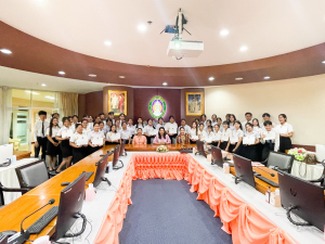 ศูนย์ภาษาจัดพิธีมอบเกียรติบัตรและเงินรางวัลแก่นักศึกษาที่ได้รับรางวัลจากการแข่งขันสาธิตการสอน โครงการอบรมพัฒนาทักษะภาษาอังกฤษสำหรับนักศึกษาครุศาสตรบัณฑิต ชั้นปีที่ 3 มรท.