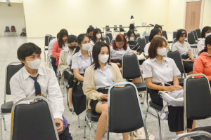 สาขาวิชาภาษาอังกฤษ ศศ.บ. จัดอบรมพัฒนาบุคลิกภาพแก่นักศึกษา