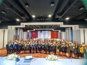 มรท. ร่วมพิธีลงนามบันทึกข้อตกลงความร่วมมือในการพัฒนาครู บุคลากรทางการศึกษาและนักศึกษาวิชาชีพครู เพื่อพัฒนาศักยภาพการจัดการเรียนรู้ และการอำนวยการเรียนรู้ทางด้านวิทยาศาสตร์ คณิตศาสตร์และเทคโนโลยี