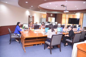 อธิการบดีให้การต้อนรับผู้แทนบริติช เคานซิล ประเทศไทย ในการร่วมหารือและสัมภาษณ์แนวทางความร่วมมือและความต้องการในการพัฒนาทักษะภาษาอังกฤษสำหรับนักศึกษาและบุคลากร มรภ. 38 แห่ง