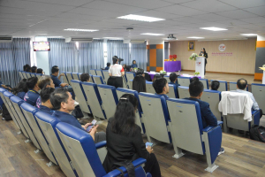 คณะวิทยาการจัดการ จัดพิธีมอบประกาศนียบัตร และปิดการอบรมหลักสูตรนักจัดการโลจิสติกส์มืออาชีพสำหรับผู้ประกอบการวิสาหกิจขนาดกลางและขนาดย่อมเพื่อการนำเข้าส่งออก รุ่นที่ 1