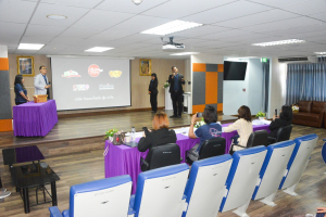 คณะวิทยาการจัดการ จัดพิธีมอบประกาศนียบัตร และปิดการอบรมหลักสูตรนักจัดการโลจิสติกส์มืออาชีพสำหรับผู้ประกอบการวิสาหกิจขนาดกลางและขนาดย่อมเพื่อการนำเข้าส่งออก รุ่นที่ 1