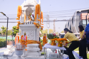 สนอ. จัดงานทำบุญ คุ้มครอง ป้องภัย เสริมบารมี สำนักงานอธิการบดี