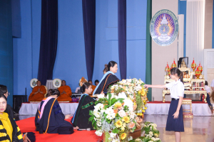 รร.สาธิต มรท. จัดพิธีมอบประกาศนียบัตรการสำเร็จการศึกษาแก่นักเรียนสาธิต ม.3 และ ม.6 ประจำปีการศึกษา 2566
