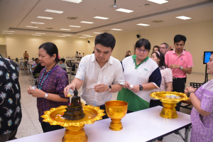 คณะมนุษยศาสตร์ฯ จัดงานสืบสานประเพณีสงกรานต์