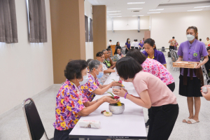 คณะมนุษยศาสตร์ฯ จัดงานสืบสานประเพณีสงกรานต์