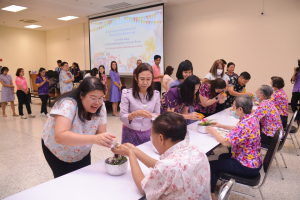 คณะมนุษยศาสตร์ฯ จัดงานสืบสานประเพณีสงกรานต์