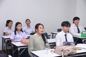 ศูนย์ภาษา จัดสัมภาษณ์นักศึกษาเพื่อเข้าร่วมโครงการ TRU-Teacher และโครงการ TRU-TVET