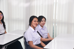 ศูนย์ภาษา จัดสัมภาษณ์นักศึกษาเพื่อเข้าร่วมโครงการ TRU-Teacher และโครงการ TRU-TVET