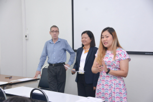 ศูนย์ภาษา จัดสัมภาษณ์นักศึกษาเพื่อเข้าร่วมโครงการ TRU-Teacher และโครงการ TRU-TVET