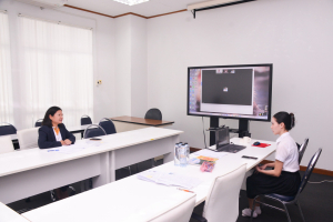 ศูนย์ภาษา จัดสัมภาษณ์นักศึกษาเพื่อเข้าร่วมโครงการ TRU-Teacher และโครงการ TRU-TVET