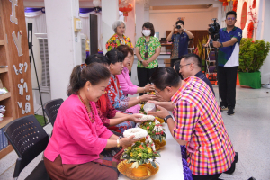 สำนักวิทยบริการฯ จัดพิธีทำบุญสืบสานประเพณีสงกรานต์ปีใหม่ไทย