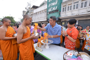 มรท. ร่วมพิธีทำบุญตักบาตรประเพณีวันสงกรานต์ ประจำปี พ.ศ. 2567