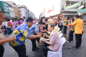 มรท. ร่วมพิธีทำบุญตักบาตรประเพณีวันสงกรานต์ ประจำปี พ.ศ. 2567