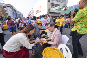 มรท. ร่วมพิธีทำบุญตักบาตรประเพณีวันสงกรานต์ ประจำปี พ.ศ. 2567