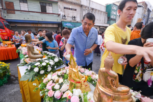 มรท. ร่วมพิธีทำบุญตักบาตรประเพณีวันสงกรานต์ ประจำปี พ.ศ. 2567