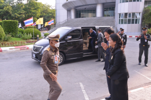 องคมนตรีตรวจเยี่ยมการดำเนินงานของมหาวิทยาลัยราชภัฏเทพสตรี