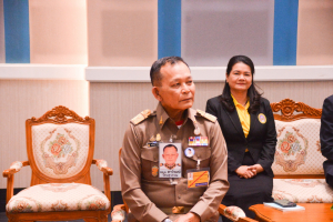 องคมนตรีตรวจเยี่ยมการดำเนินงานของมหาวิทยาลัยราชภัฏเทพสตรี