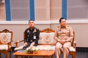 องคมนตรีตรวจเยี่ยมการดำเนินงานของมหาวิทยาลัยราชภัฏเทพสตรี