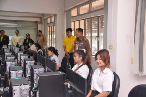 องคมนตรีตรวจเยี่ยมการดำเนินงานของมหาวิทยาลัยราชภัฏเทพสตรี