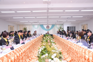 องคมนตรีตรวจเยี่ยมการดำเนินงานของมหาวิทยาลัยราชภัฏเทพสตรี