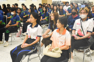 คณะมนุษยศาสตร์ฯ จัดกิจกรรมสืบสานเพลงพื้นบ้านในงานประเพณีแห่พระศรีอริยเมตไตรย วัดไลย์