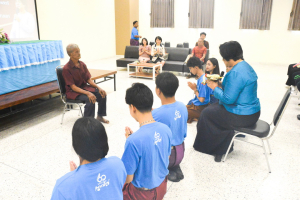 คณะมนุษยศาสตร์ฯ จัดกิจกรรมสืบสานเพลงพื้นบ้านในงานประเพณีแห่พระศรีอริยเมตไตรย วัดไลย์