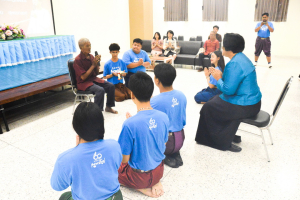 คณะมนุษยศาสตร์ฯ จัดกิจกรรมสืบสานเพลงพื้นบ้านในงานประเพณีแห่พระศรีอริยเมตไตรย วัดไลย์