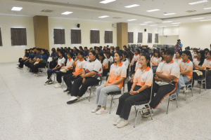 คณะมนุษยศาสตร์ฯ จัดกิจกรรมสืบสานเพลงพื้นบ้านในงานประเพณีแห่พระศรีอริยเมตไตรย วัดไลย์
